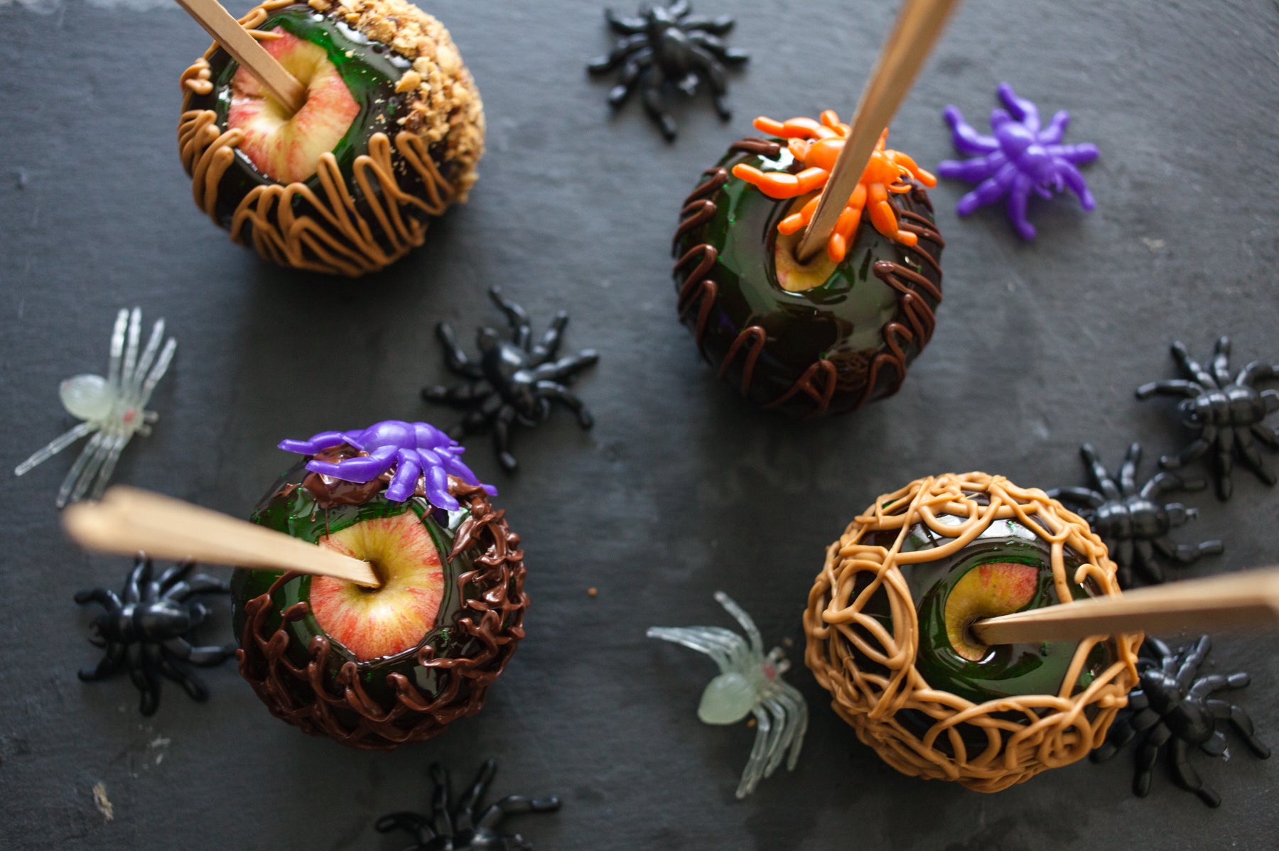 DIY Halloween Candy Apples