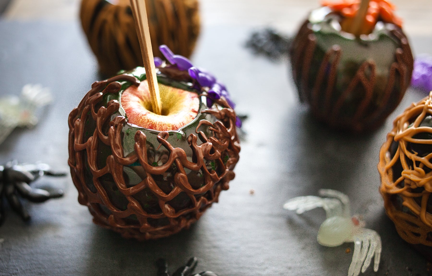 DIY Halloween Candy Apples