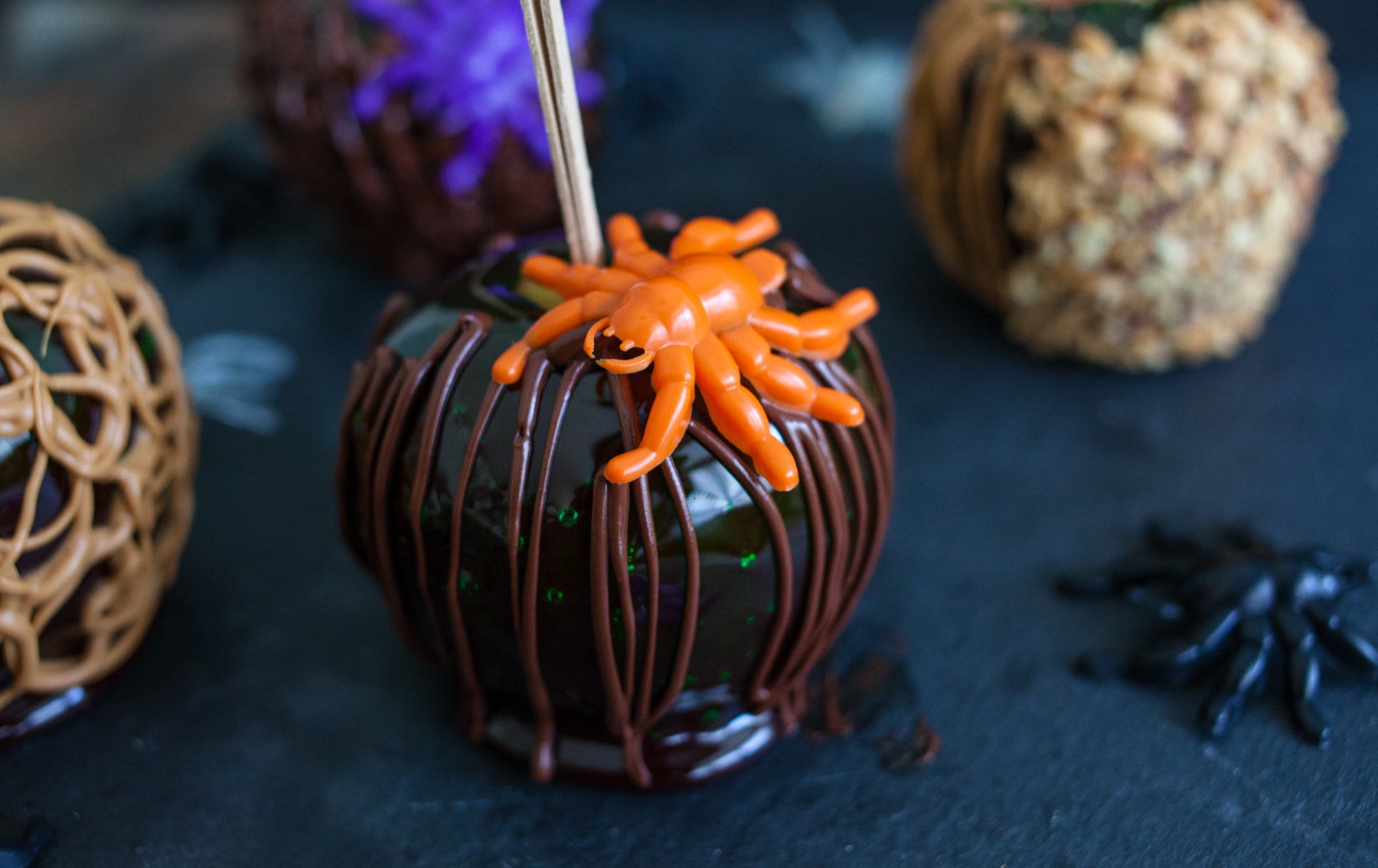 DIY Halloween Candy Apples