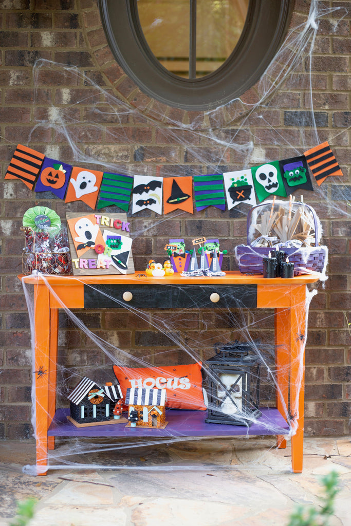 DIY Trick or Treat Table