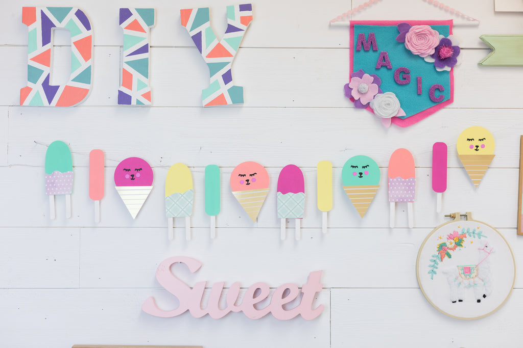 DIY Paper Popsicle Party Banner