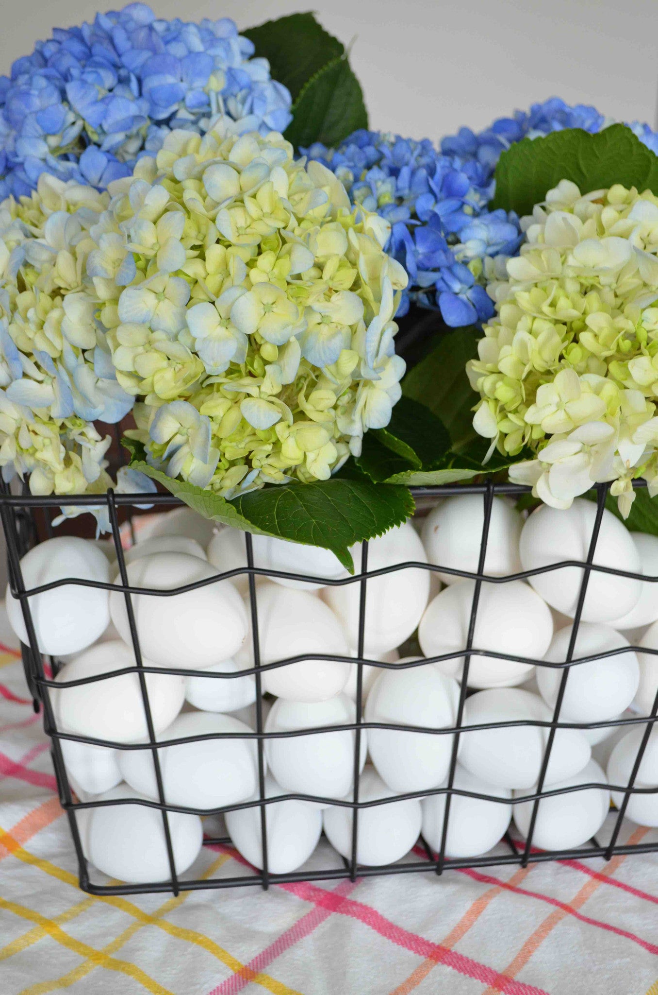 DIY Floral Easter Egg Centerpiece