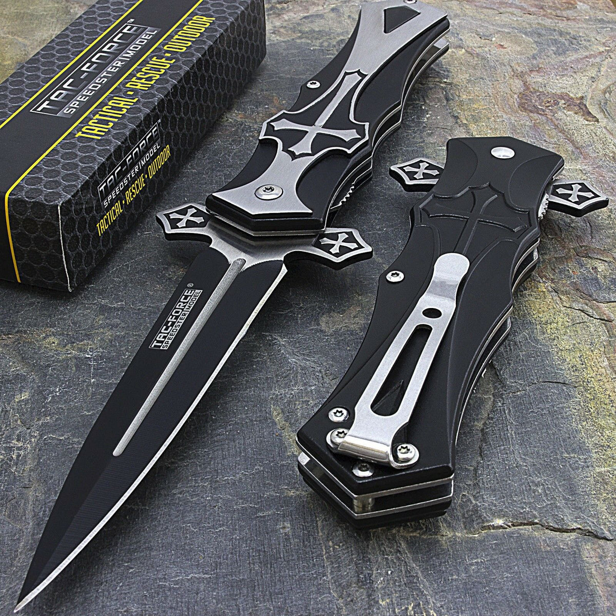 crossed combat knives
