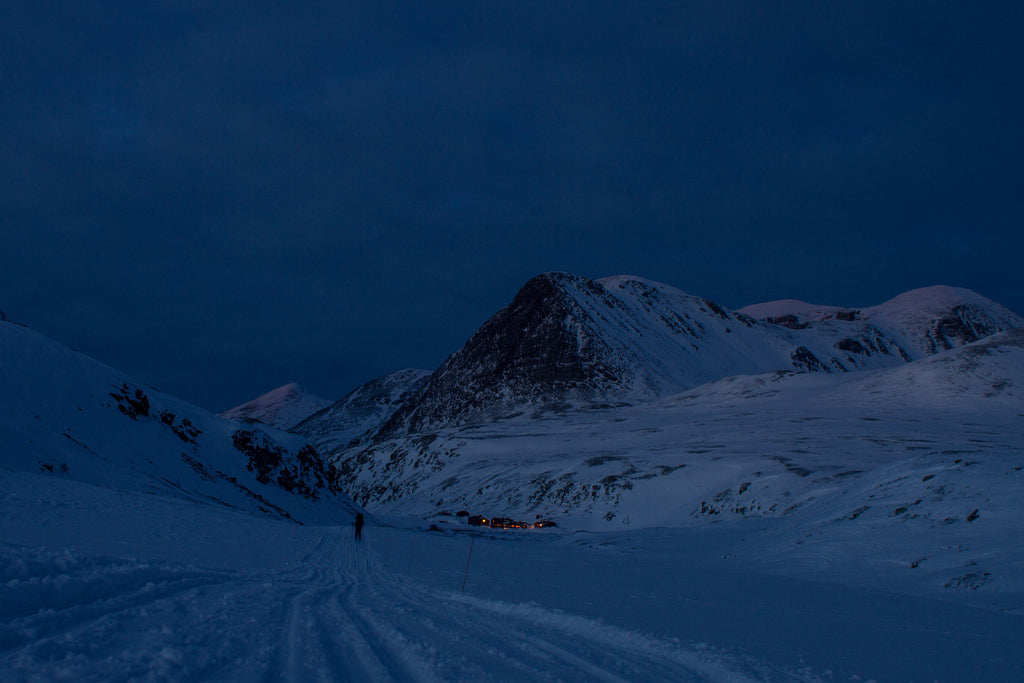 Cozy Rondvassbu cabins waiting for the tired and hungry finns