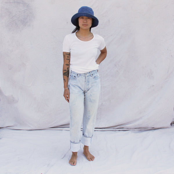 vintage light wash levis