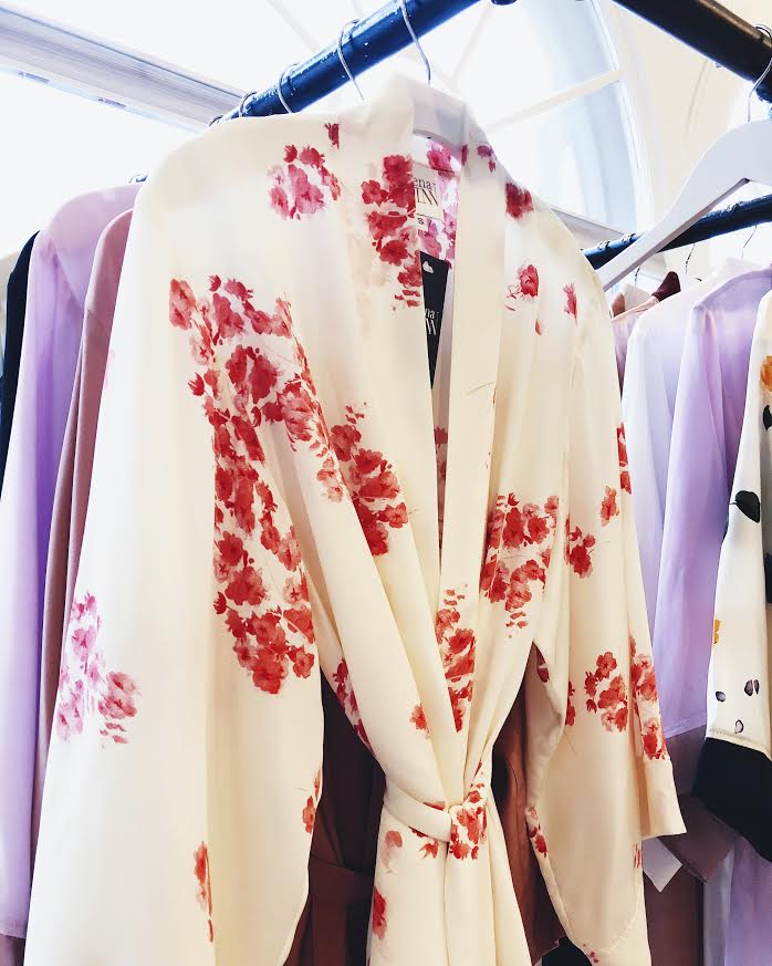 Spring Scarlett Daisy Floral Print Silk Kimono Robe