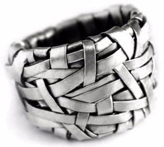 woven ring band handcrafted in silver by artist designer maker gurgel-segrillo