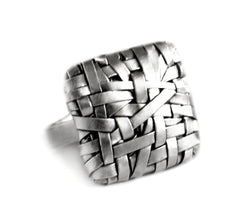 woven square ring handcrafted in silver by artist designer maker gurgel-segrillo