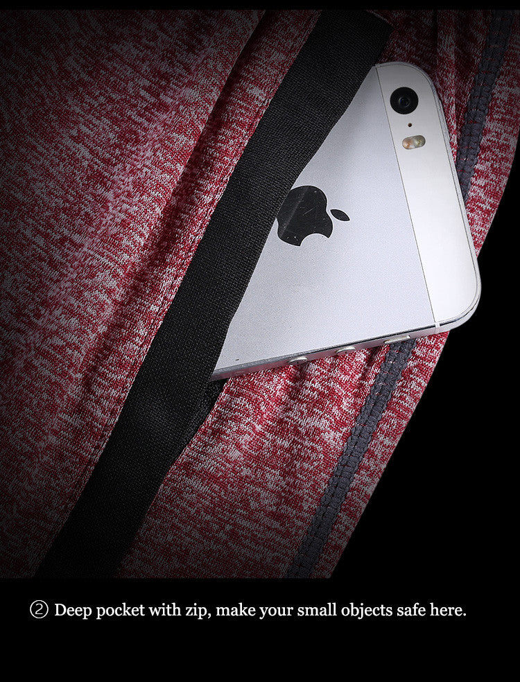 Deep pocket with zip, make your small objects safe here.