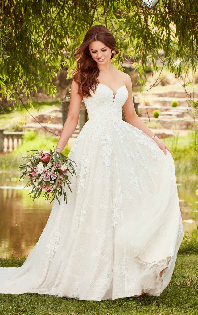 Essense of Australia D2752 - Vintage sweetheart natural waist Aline lace wedding dress with cathedral train