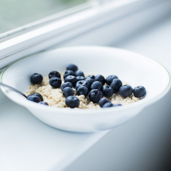 steel cut oats with fresh fruit- heart healthy breakfast foods