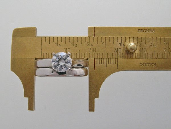 CHARMING ENGAGEMENT RING SETTING AND MATCHING WEDDING BAND