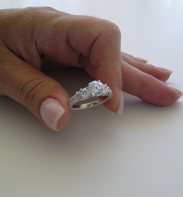 ELEGANT ENGAGEMENT RING SETTING WITH LOVELY DIAMOND DETAILS