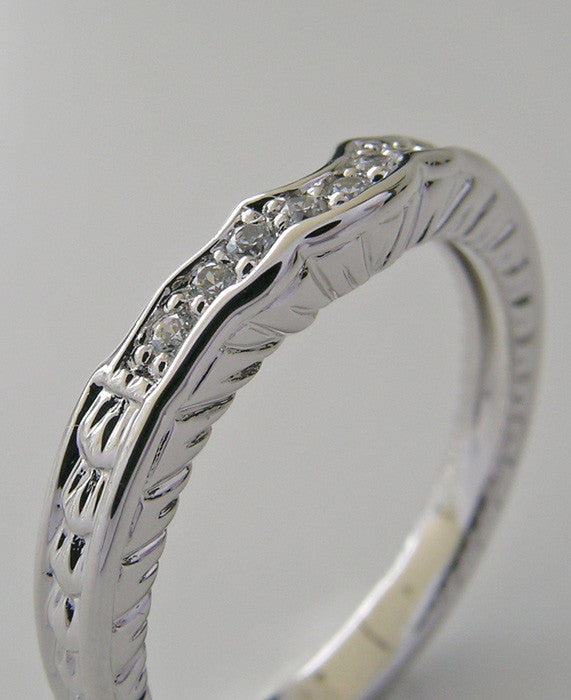 LOVELY DIAMOND WEDDING BAND RING