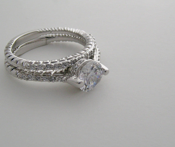 FABULOUS LOW SET DIAMOND ENGAGEMENT RING SETTING AND MATCHING WEDDING RING