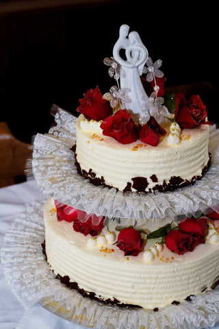 red roses butter cream cake