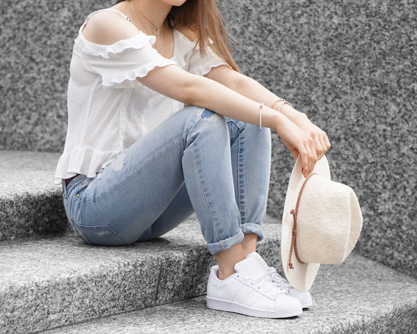 how to style boyfriend jeans.