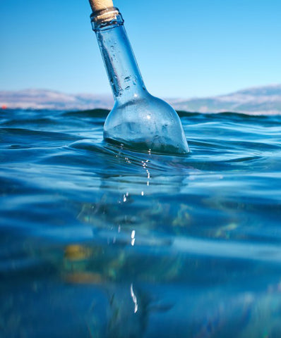 blue-ocean-life-message-in-a-bottle