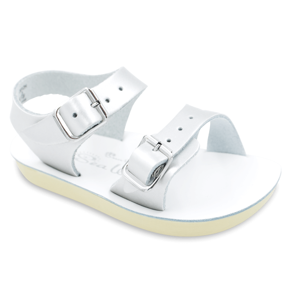 infant sandals size 4