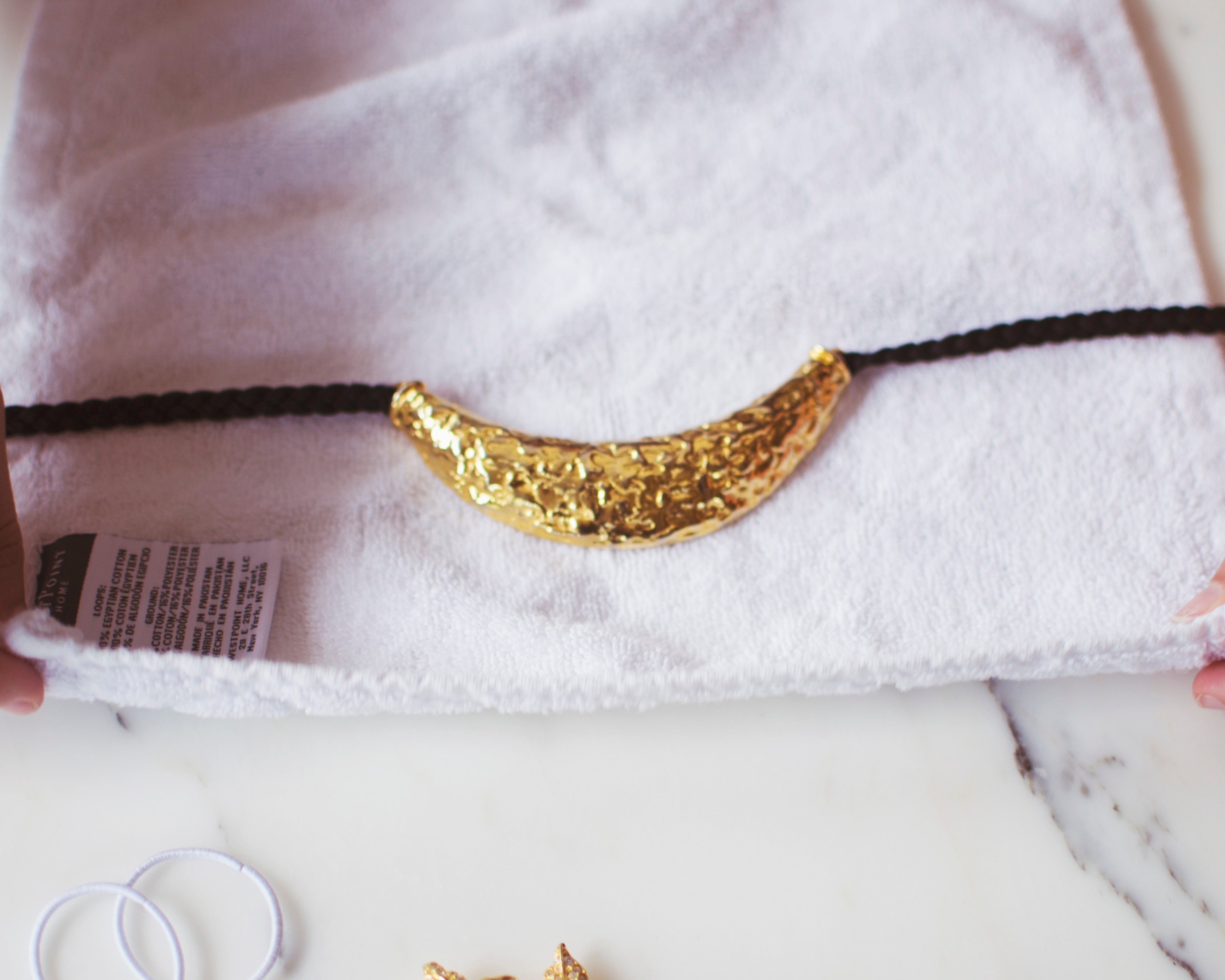 how to pack jewelry when you travel, travel roll