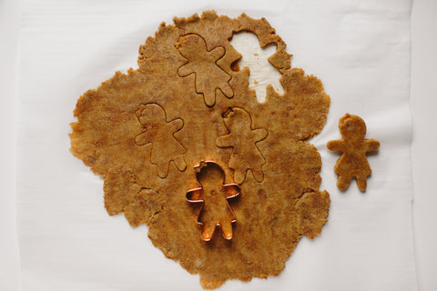 vegan paleo gingerbread men and Christmas cookies with turmeric