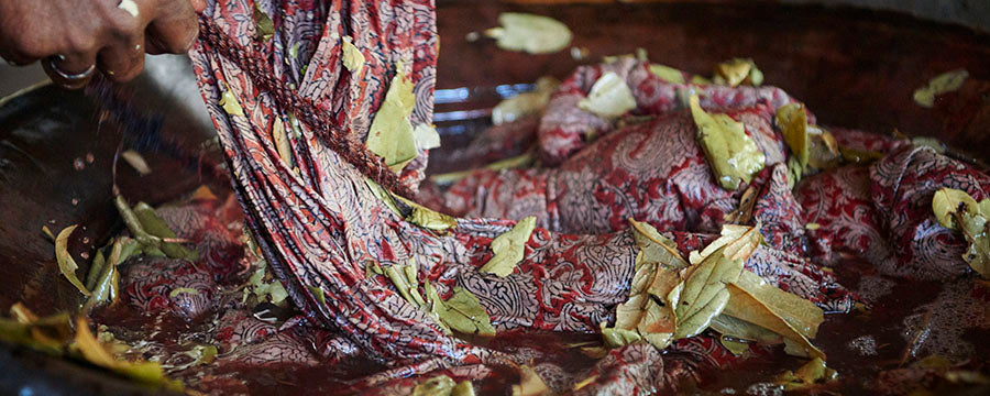 Kalamkari being naturally dyed