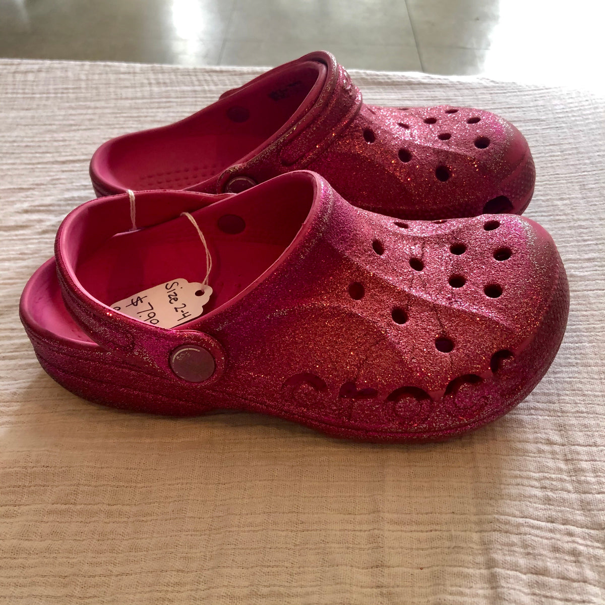 pink crocs size 4