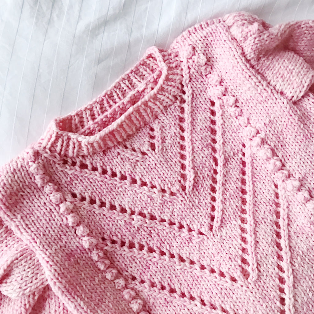 Bobble Tea Sweater chunky knit in pale pink, close up