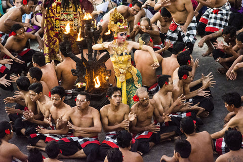 tari kecak