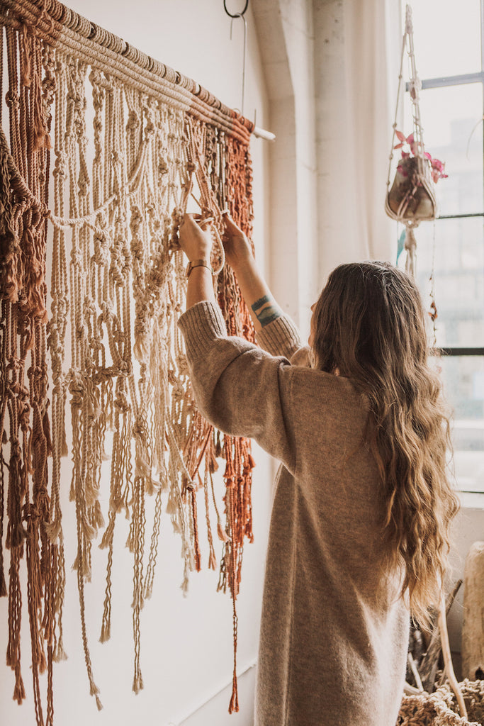 Modern Macrame Emily Katz DIY how to measure your rope blog post 