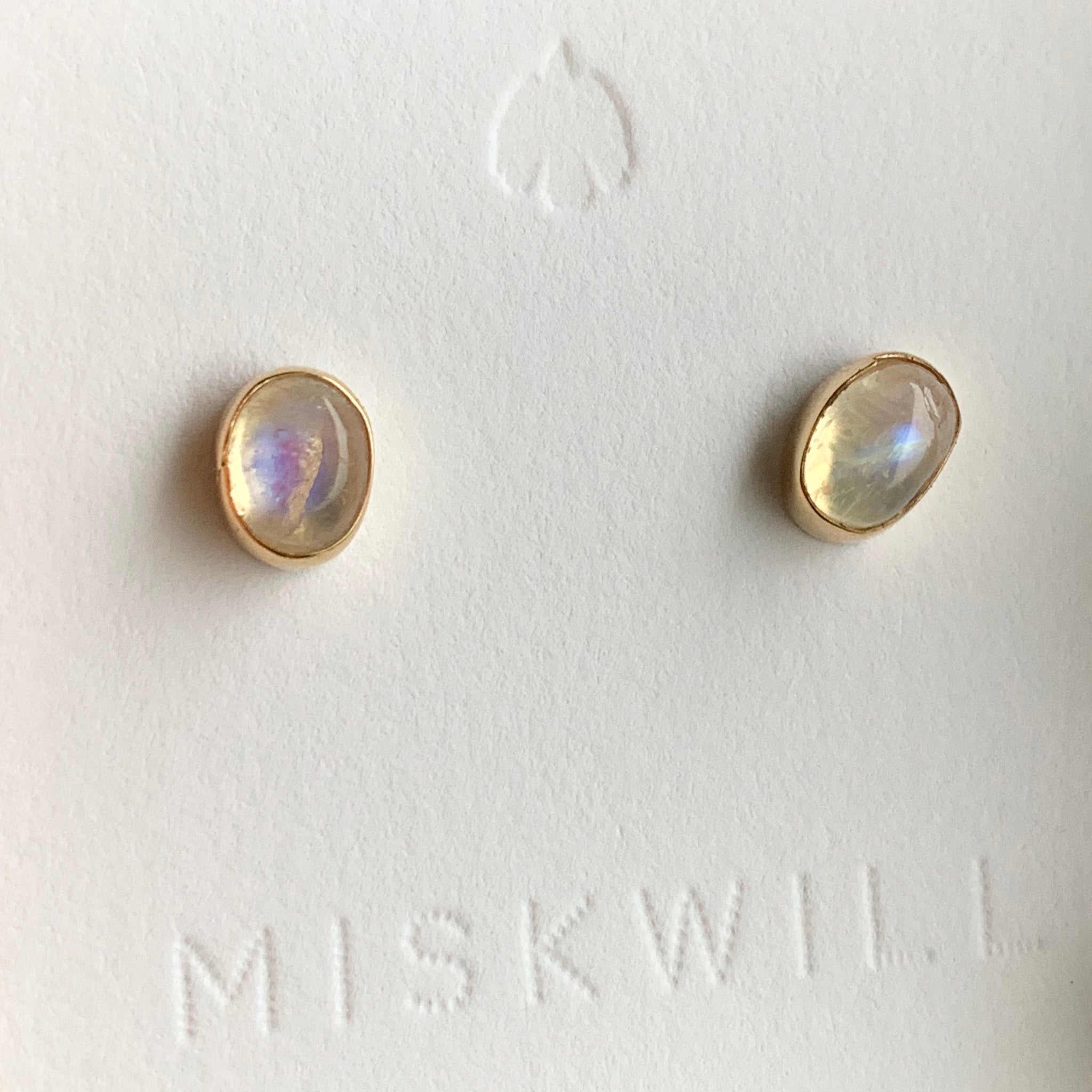 Studs - gold