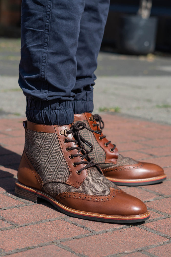 Roamers Tan Leather & Herringbone Tweed Brogue Boots