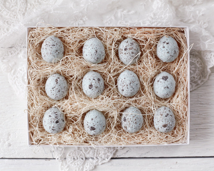 Speckled Spun Cotton Easter Eggs DIY Tutorial