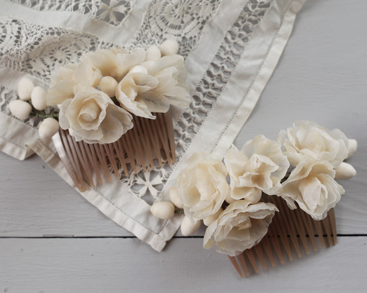 Assembling a Wax Flower Hair Comb DIY Tutorial