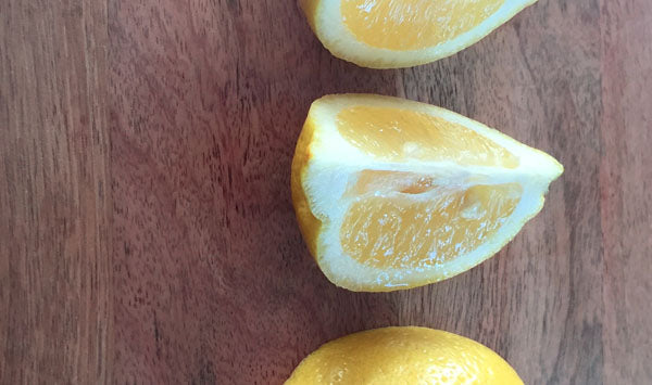 Seasonal fruits: lemons