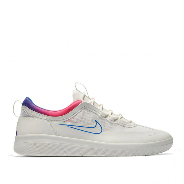 nike nyjah pink