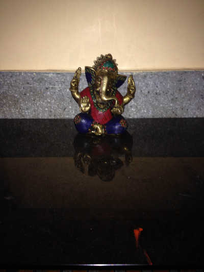 Shared picture of Ganesha metal statue