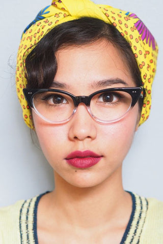 4 accesorios que debes combinar si usas gafas - Gato con Gafas