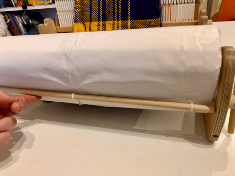Apron rod used to anchor cloth