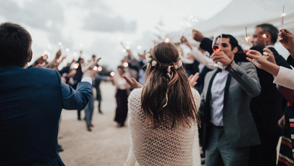 Wedding Magic Show - Engagement & Wedding Ideas, Tips & Inspiration Charmerry a01
