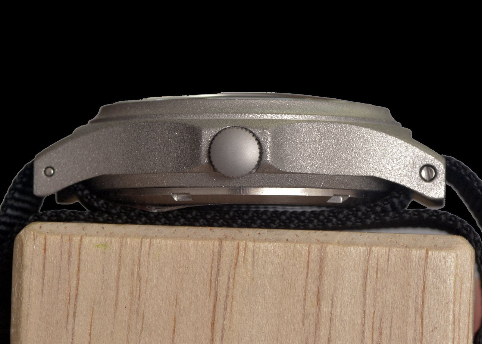 G10SL MKVI 300m Water Resistant Military Watch with GTLS Tritium Light Sources and Sapphire Crystal