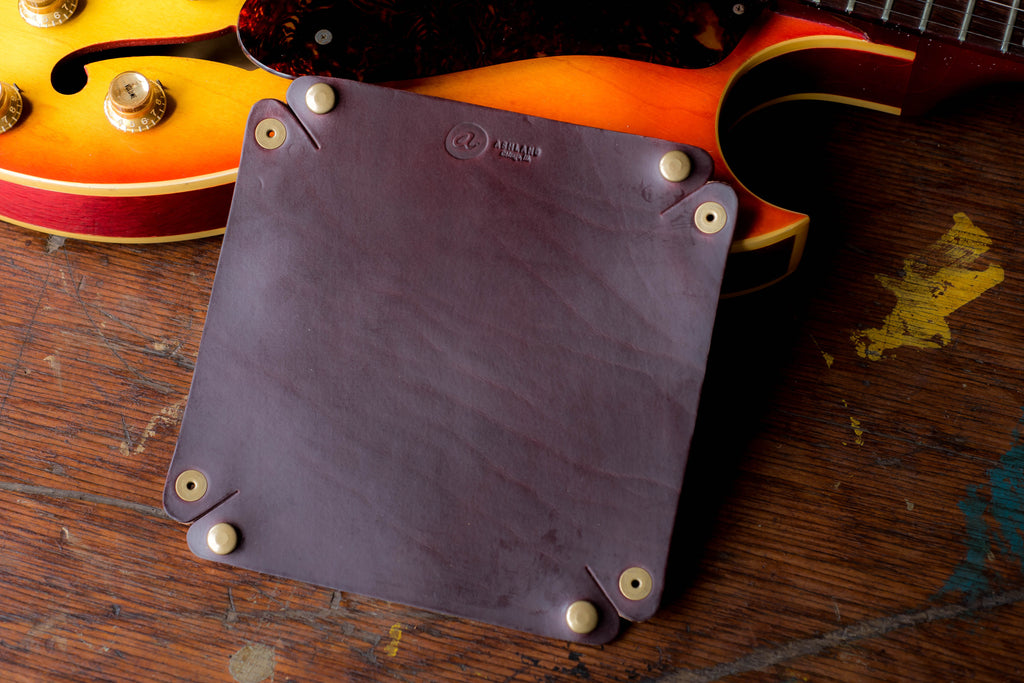 Horween Leather Valet Tray in Color 8 Chromexcel CXL