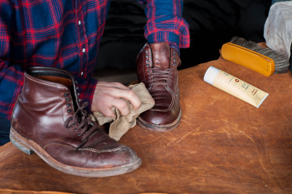 Remove salt stains from Alden Indy boots