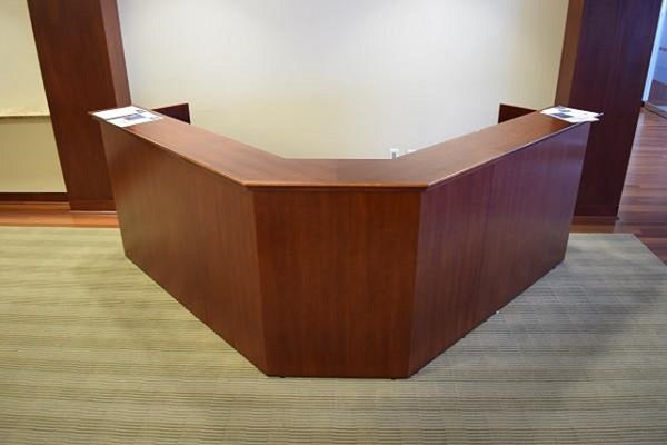 Used Paoli V Shaped Reception Station Office Furniture Connection