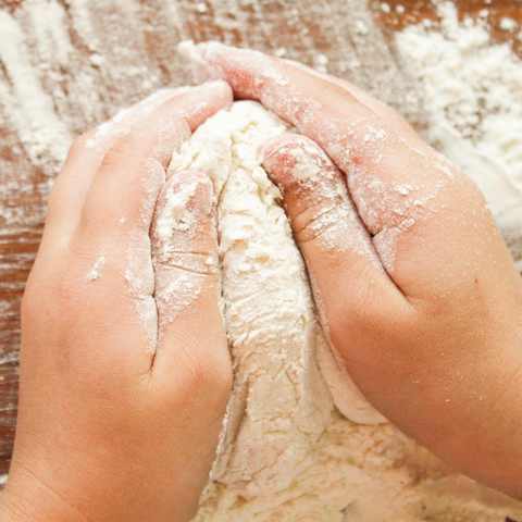 Baking Bread - Bella Luna Toys