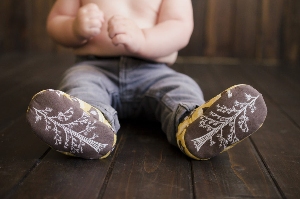 Acorn Forest printed baby shoes