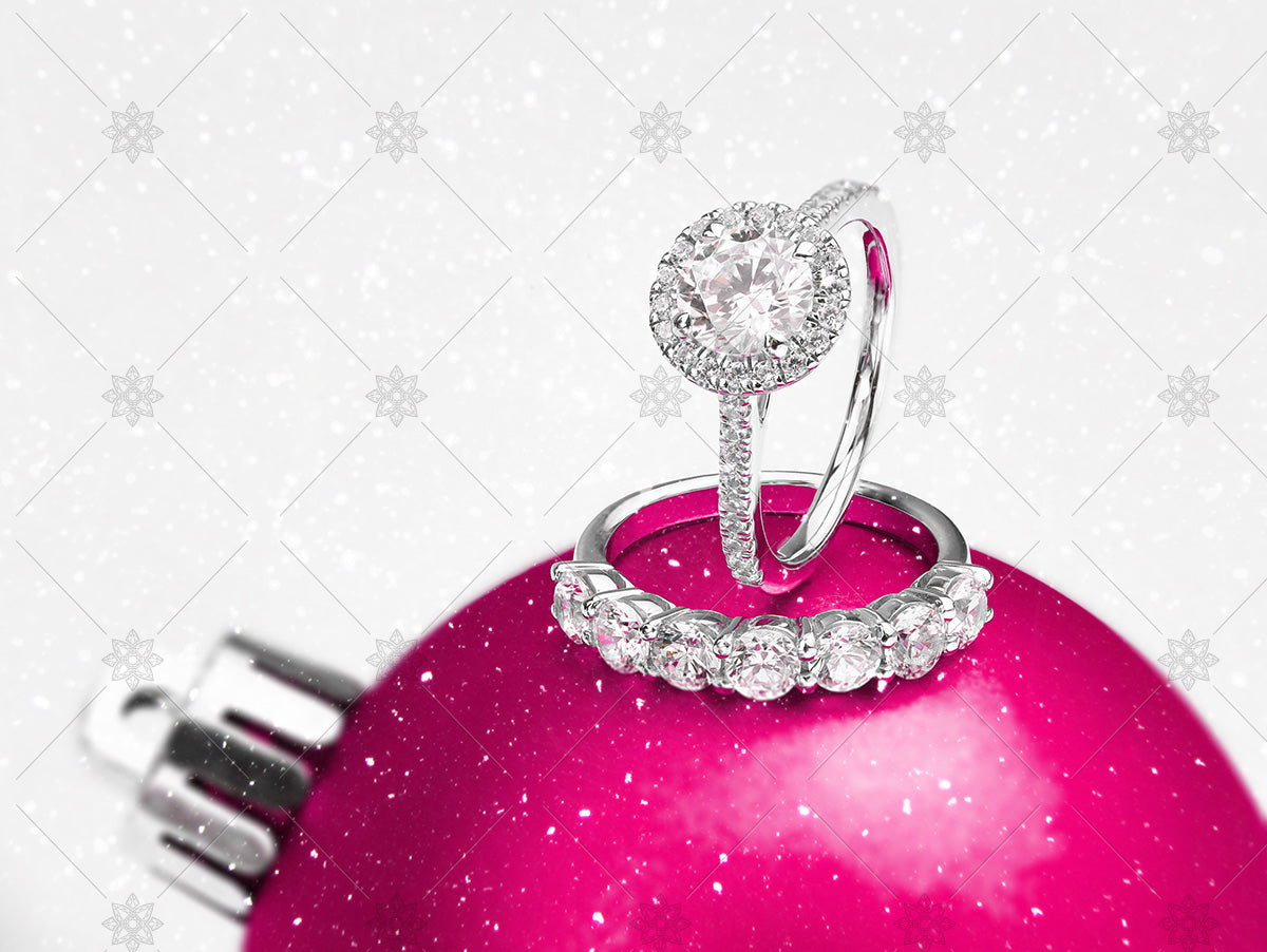 christmas rings on pink bauble