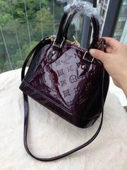 Bolsa Alma BB Vernis Louis Vuitton