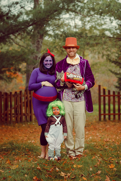 ic:Halloween costume for pregnant Mom: Violet from Willy Wonka