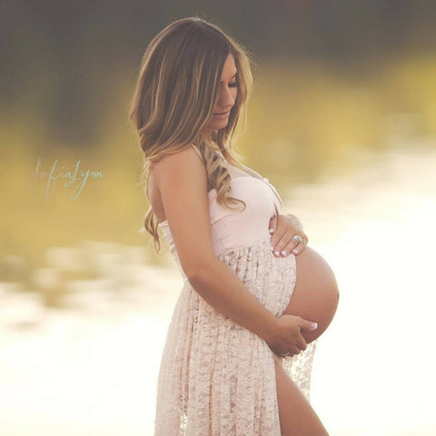 mom-to-be-and-new-mom-gift-guide-mothers-day-maternity-photoshoot